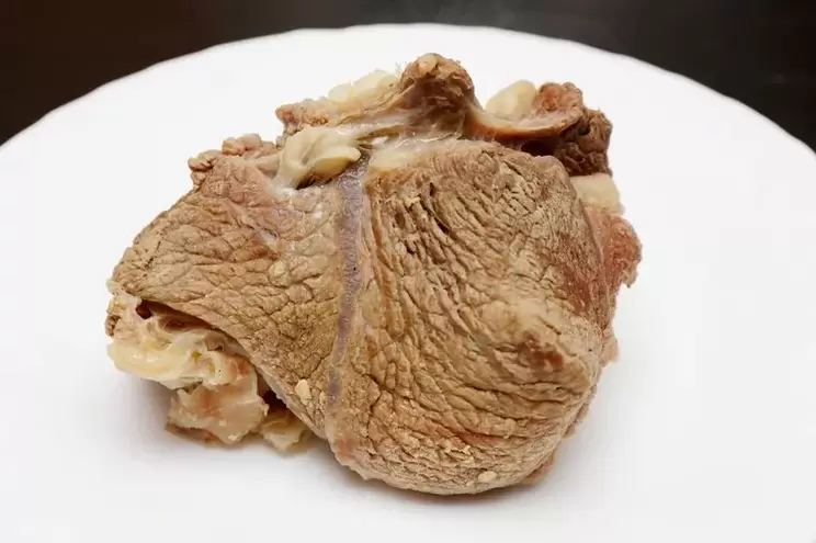 kuhano meso za prehrano brez ogljikovih hidratov